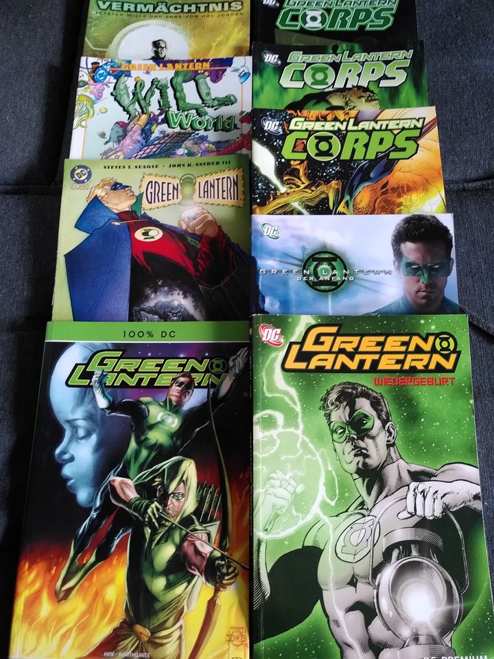 RIESEN GREEN LANTERN PAKET COMICS & FIGUREN in Kassel