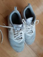 Damen Turnschuhe Laufschuhe Sneaker Gr. 37,5 NIKE Niedersachsen - Südbrookmerland Vorschau