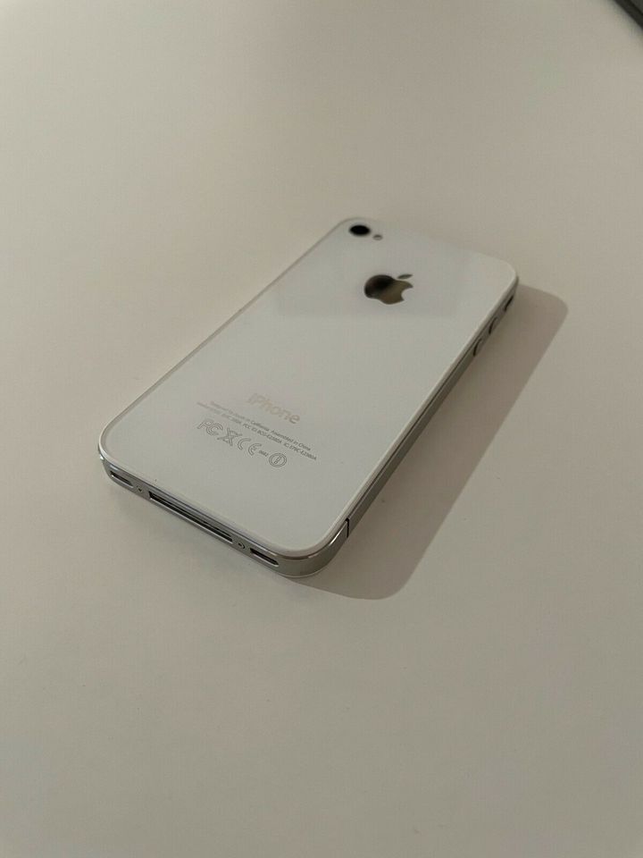 IPhone 4 / 32GB / Weiß in Düsseldorf