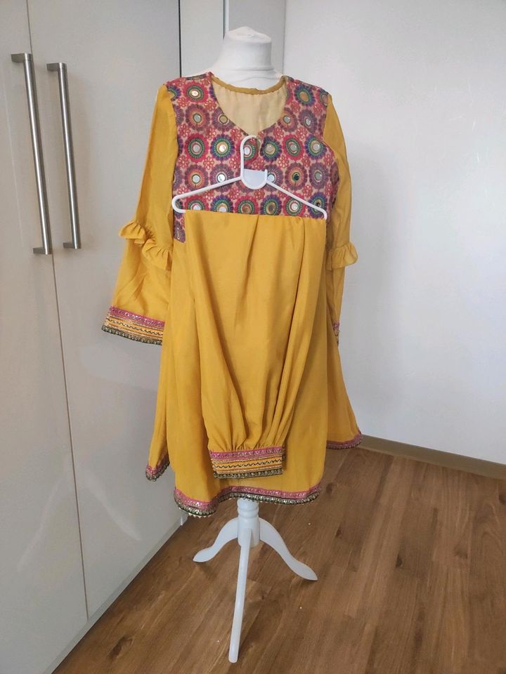 Indische/ Pakistanische Henna Kleid in Frankfurt am Main