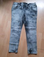 Rainbow Jeans Batik grau schwarz Glitzer gr .46 Nordrhein-Westfalen - Wenden Vorschau