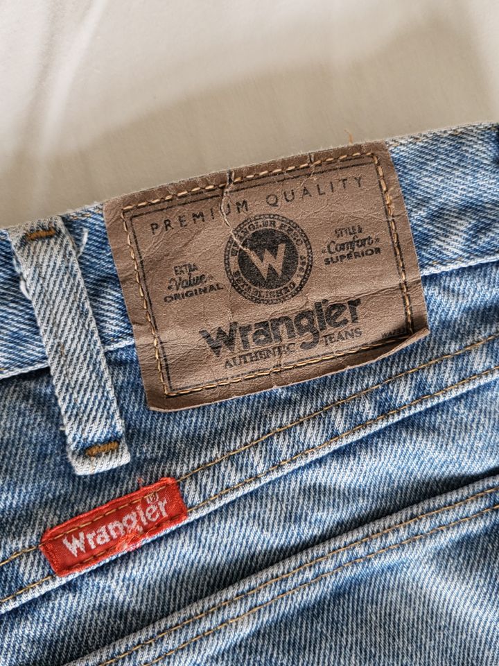 Jeanshose Wrangler W38 L30 in Vlotho