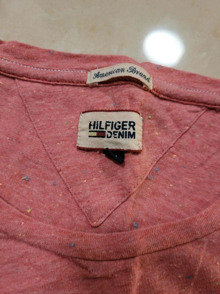Hilfiger Denim Shirt Damen T-Shirt Gr. M rosa/altrosa meliert in  Niedersachsen - Wetschen | eBay Kleinanzeigen ist jetzt Kleinanzeigen