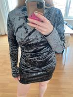 Kleid Samt L grau schwarz H&M Berlin - Schöneberg Vorschau