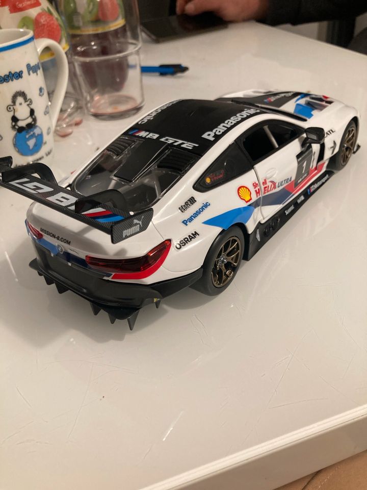 BMW M8 GTE RC Modellauto  NP 140€ in Moers