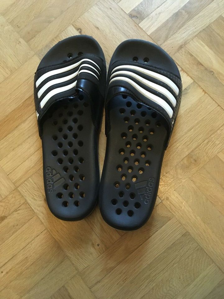 Adidas Badelatschen Gr. 37,5, UK 5 in Dresden - Neustadt | eBay  Kleinanzeigen ist jetzt Kleinanzeigen