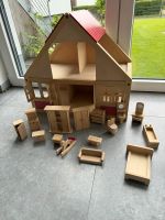 Spielhaus Holzhaus Kinder Spielzeug mit Zubehör Nordrhein-Westfalen - Schermbeck Vorschau