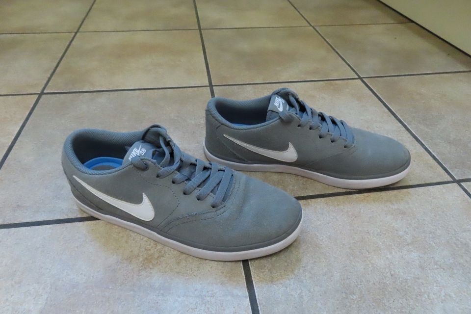 Nike SB Sneaker, Turnschuhe, Gr. 40,5,  25,5cm, Schuhe in Mainz