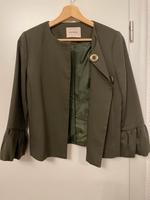 Blazer mit Rüschenärmeln Brandenburg - Ludwigsfelde Vorschau