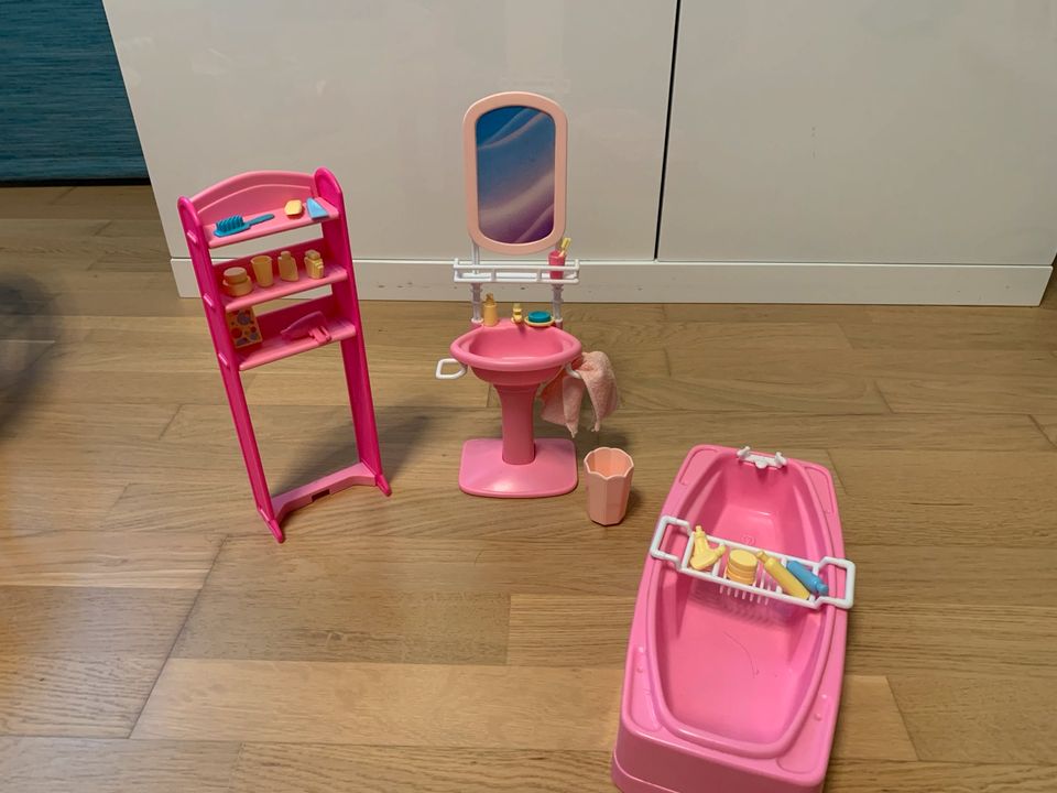 Barbie Badezimmer 90er Jahre in Bergrheinfeld