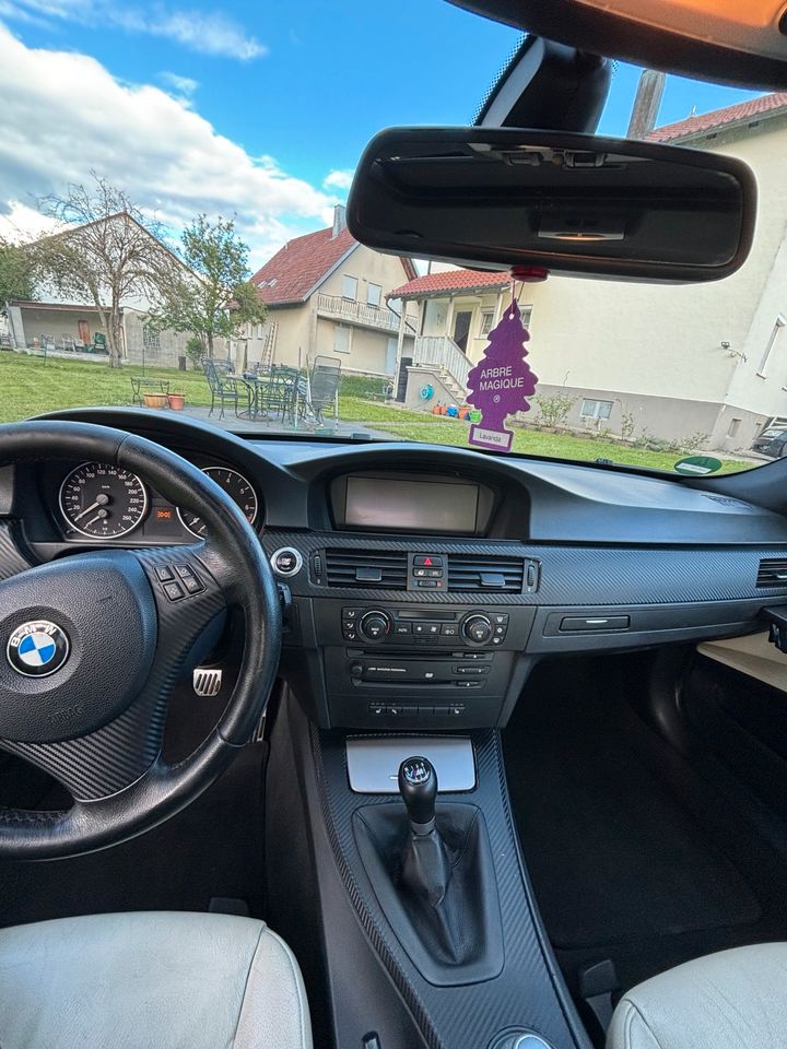 BMW e90 Gute Ausstattung!!! in Landshut