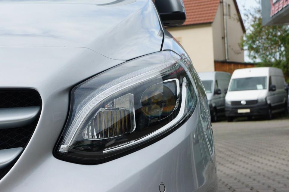 Mercedes-Benz B 180 7G-DCT Sports Tourer *LED*PDC*SHZ*KLIMA* in Dresden