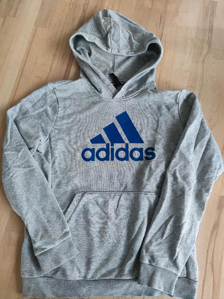 Hoodie Puma Nike Converse Adidas Levis Star Wars Gr. 152 in Bad Friedrichshall