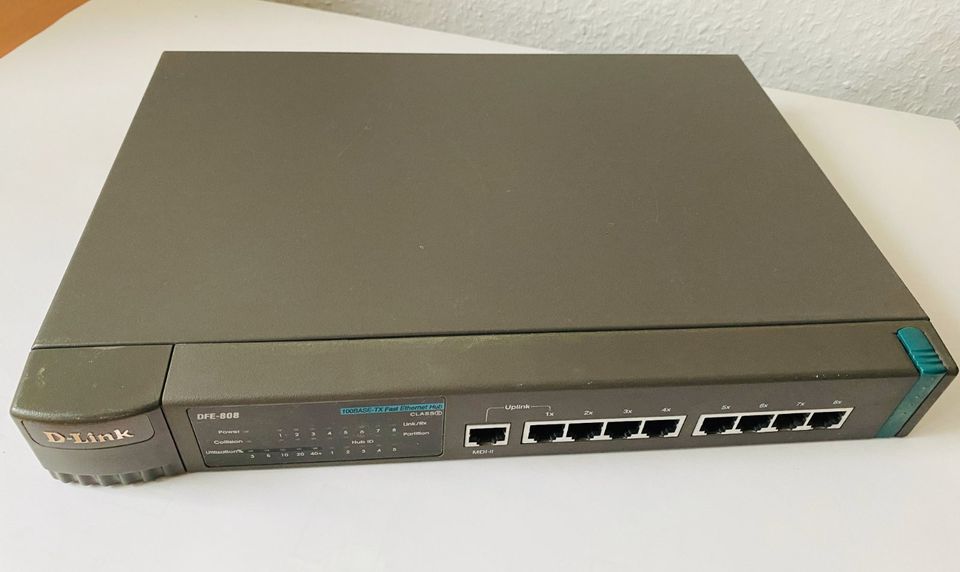 D-Link DFE-808, 8-Port Layer Switch, 100Base-TX Fast Ethernet Hub in Stahnsdorf