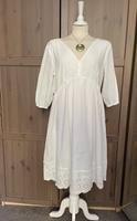Cremweißes Kleid Sommerkleid Viskose 38/40 Hamburg-Mitte - Hamburg Wilhelmsburg Vorschau