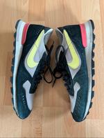 Turnschuhe Sneaker Nike Damen Gr.9 Bayern - Pfarrkirchen Vorschau