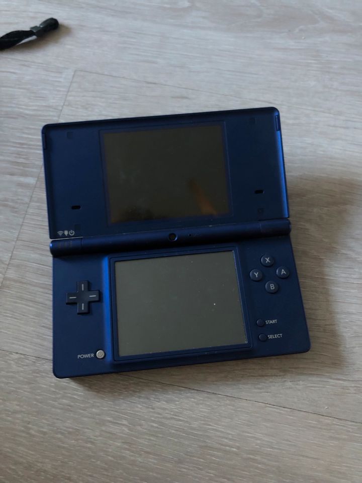 Nintendo DSi - blau in Dormagen