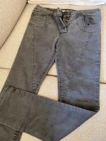 Schwarze Jeans mit Knöpfen hello Misfit Größe s Baden-Württemberg - Böbingen an der Rems Vorschau