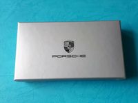 Porsche Handyhülle Iphone 4/4S Neu Verpackung Stofftasche Leder Nordrhein-Westfalen - Neunkirchen-Seelscheid Vorschau