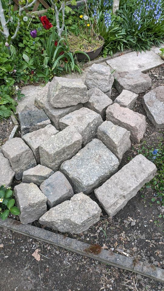 Ab 1€ Granit Steine große kleine Naturstein Mauer Findling in Leipzig