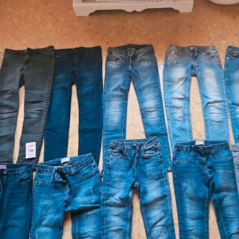 Jeans Mädchen Stretch Gr 140 sOliver Esprit Alive Mexx Blue Seven in Gräfendorf