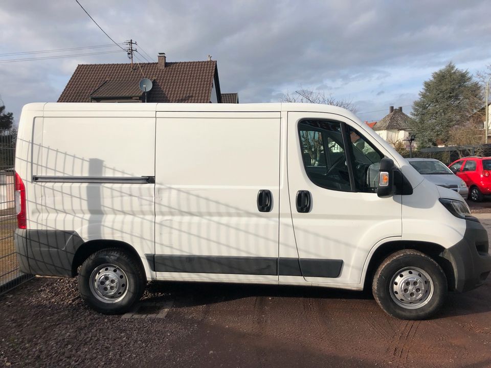 AUTOVERMIETUNG MIETWAGEN PKW TRANSPORTER AUTO ANHÄNGER MIETEN in Schwalbach