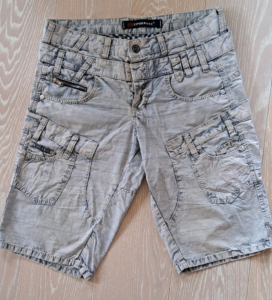 CIPO & BAXX Shorts W: 33 in Plaue