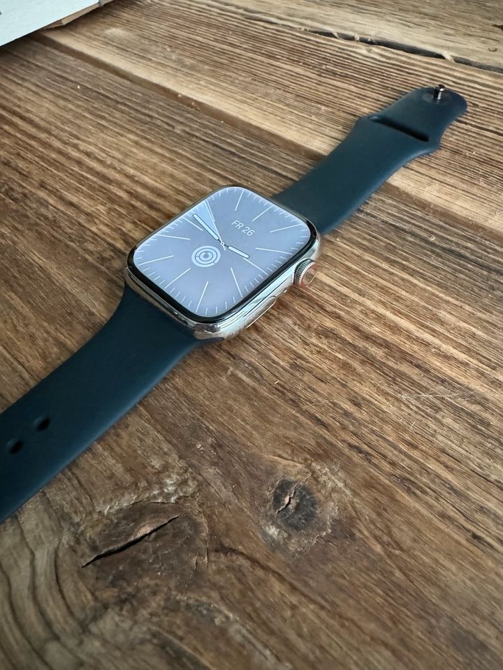 Apple Watch 7 Edelstahl (GPS+Cellular, 45mm) in Haar