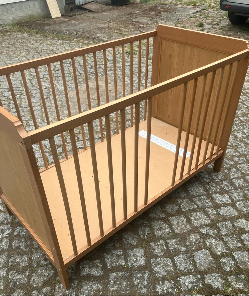 IKEA Babybett Kinderbett guter Zustand Bett für Kinder in Berlin