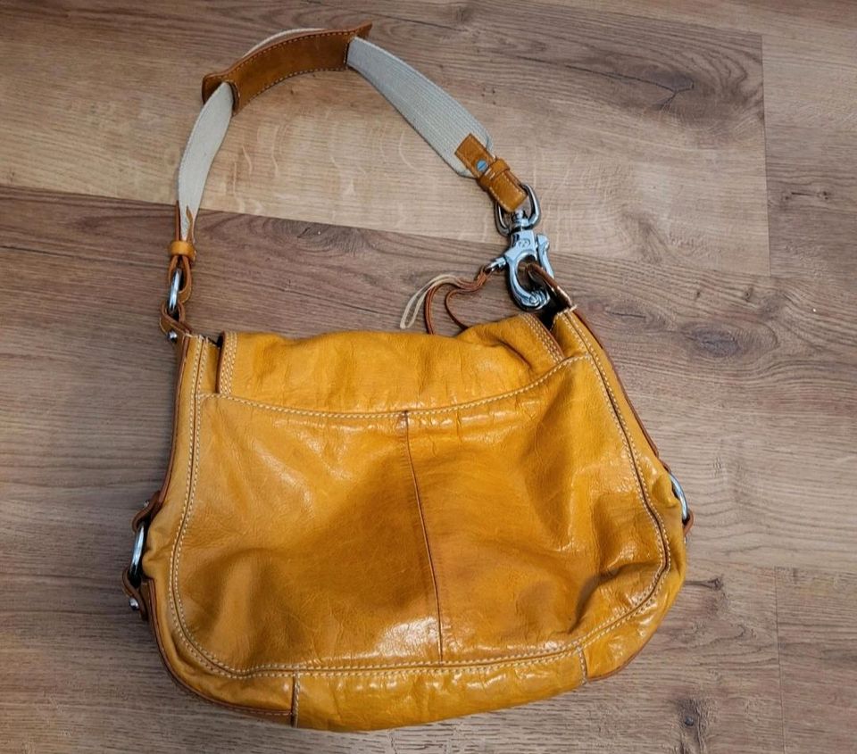 Vintage Leder Tasche von Francesco Biasia Senfgelb in Kerpen