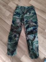 BERSHKA Hose Baggy Skater gr.S Tarn druck Brandenburg - Erkner Vorschau