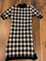 DKNY Kleid Gr. 40/L Niedersachsen - Oldenburg Vorschau