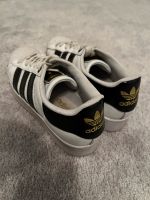 getragene Adidas Superstar meiner Schwester UK 7  40 2/3 Niedersachsen - Harsum Vorschau