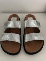 Zara Sandalen Pantoletten Gr 40 Silber neuwertig aktuell Hessen - Darmstadt Vorschau
