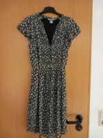 H&M Kleid mit Flügelärmeln und Bindeband, Gr. 42 Hessen - Eppstein Vorschau