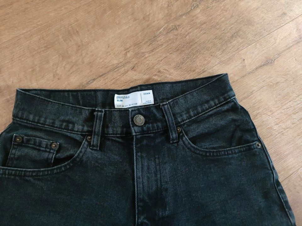 Bershka Jeans Slim EUR/34 DENIM in Rösrath