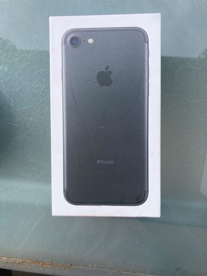 iPhone 7 32GB Black Schwarz guter Zustand OVP in Dortmund