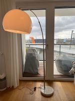 Bogenlampe mit Marmorfuß Hamburg-Mitte - HafenCity Vorschau