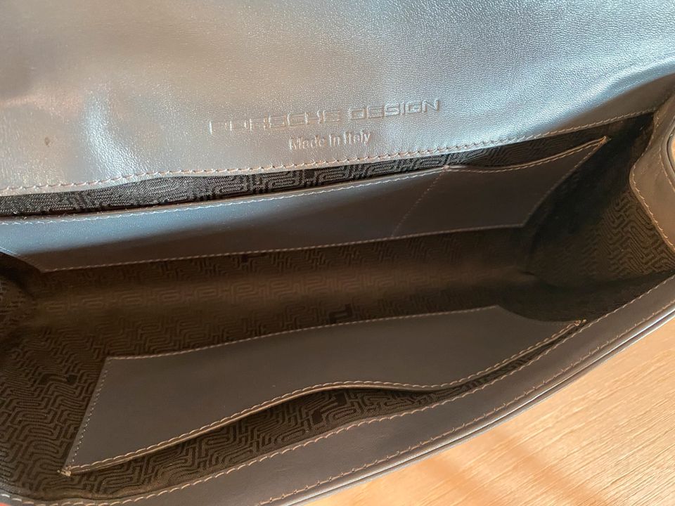 Porsche Design Clutch in Köln