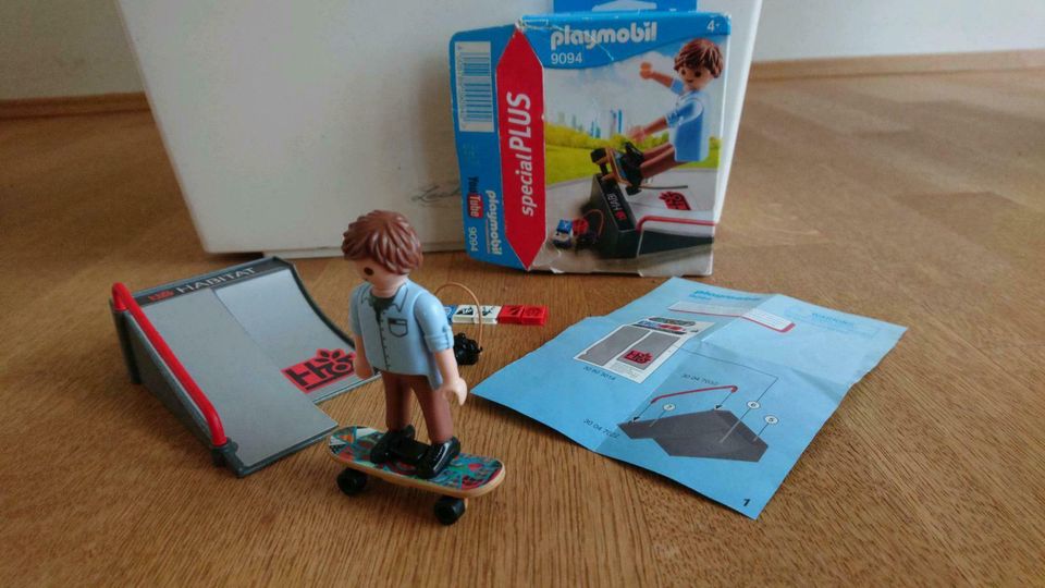 Playmobil - 9094 - Skater mit Rampe in Baden-Württemberg - Vaihingen an der  Enz | Playmobil günstig kaufen, gebraucht oder neu | eBay Kleinanzeigen ist  jetzt Kleinanzeigen