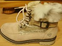 Damen Schuhe boots gefüttert winter Rose Gr. 39 Hessen - Lich Vorschau