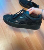 Puma sneaker low KARMEN team black puma gold gr 39 Nordrhein-Westfalen - Olpe Vorschau