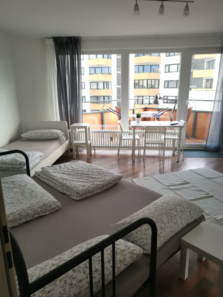 Monteur Apartment -Ferienwohnung mit Balkon am Limmer Str. in Hannover