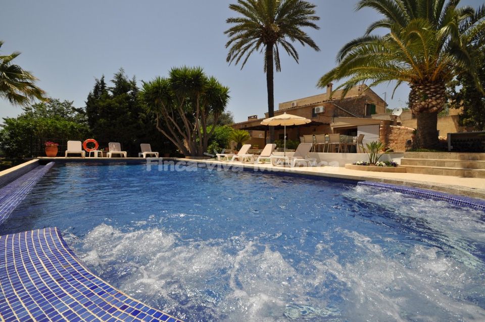 Finca auf Mallorca für 8 Personen mit Pool / Ferienhaus in Bad Krozingen