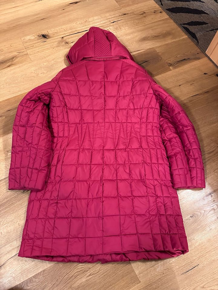 Bonita Winterjacke/Wintermantel rot Gr. 40 in Ingolstadt