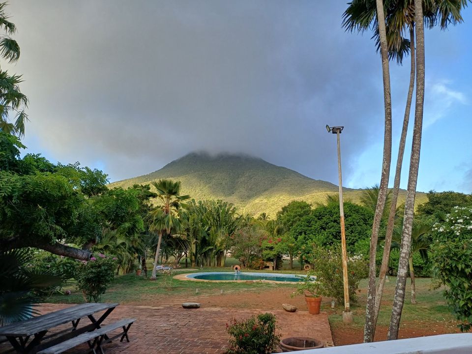 Hacienda, Haus mit Pool, Boot auf der karibische Insel Margarita in Rehm-Flehde-Bargen