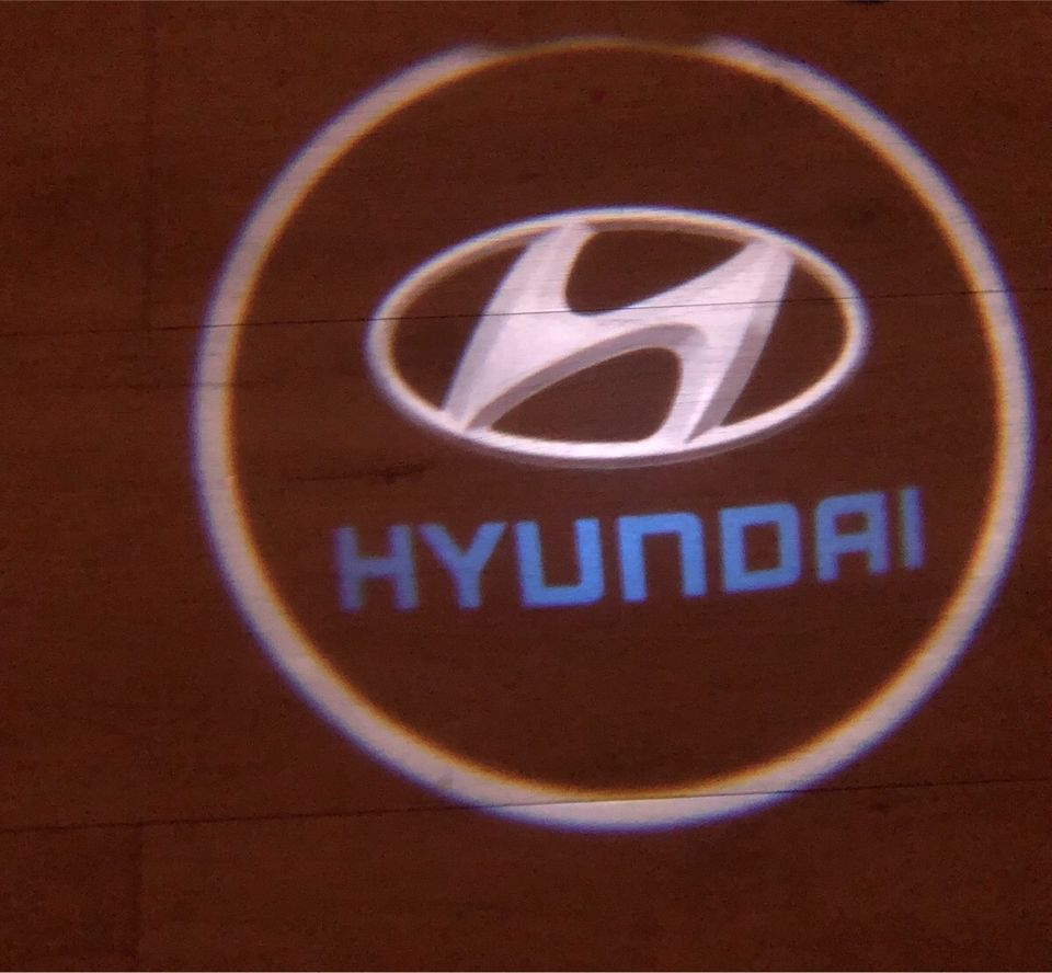 Courtesy door light Hyundai in Nürnberg (Mittelfr)