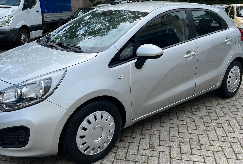 Kia Rio Edition 7 in Oldenburg