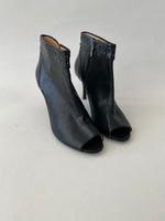 Lloyd Peep Toe High Heels Stiletto Pumps Gr. 6,5 Gr. 40 schwarz Niedersachsen - Braunschweig Vorschau