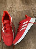 Rote Adidas Sportschuhe Saarland - Neunkirchen Vorschau